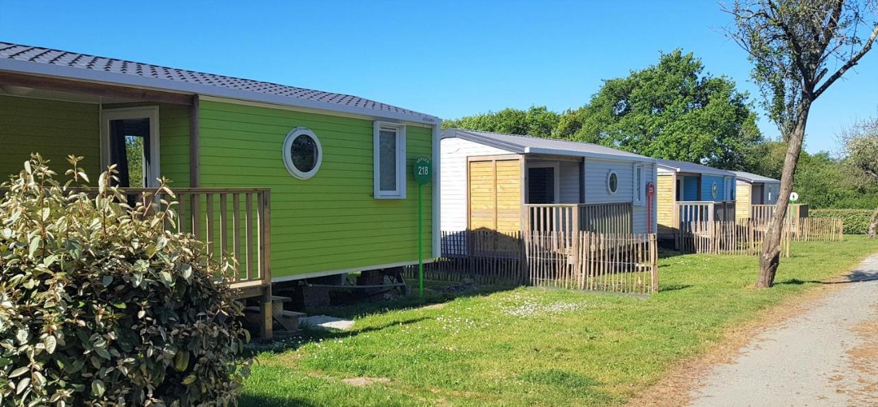 Camping Insolite Le Haut Village Saint-Michel-Chef-Chef Ngoại thất bức ảnh