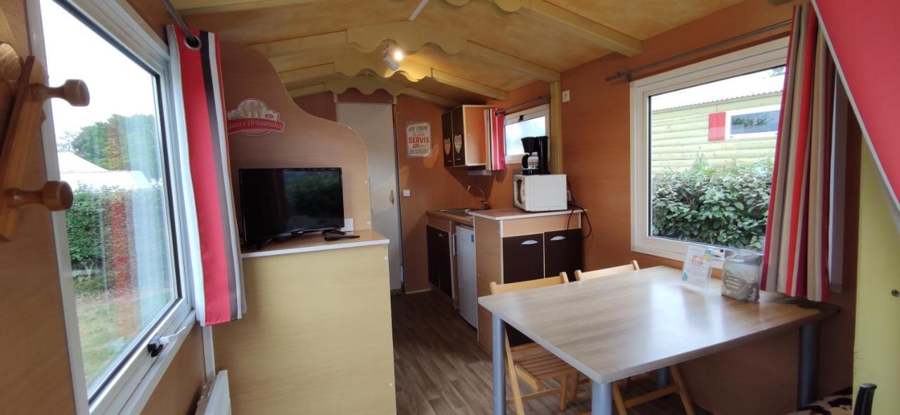 Camping Insolite Le Haut Village Saint-Michel-Chef-Chef Ngoại thất bức ảnh