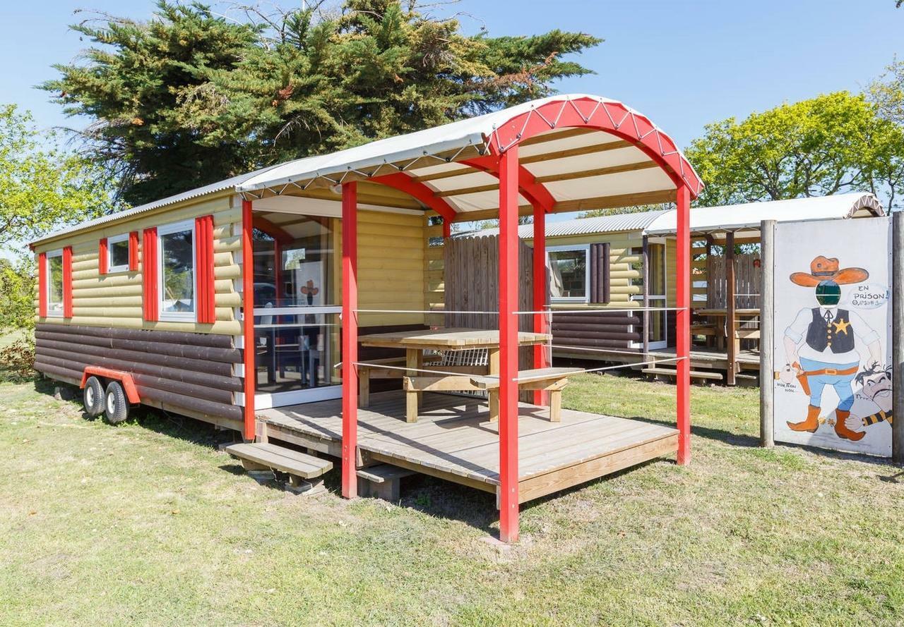 Camping Insolite Le Haut Village Saint-Michel-Chef-Chef Ngoại thất bức ảnh